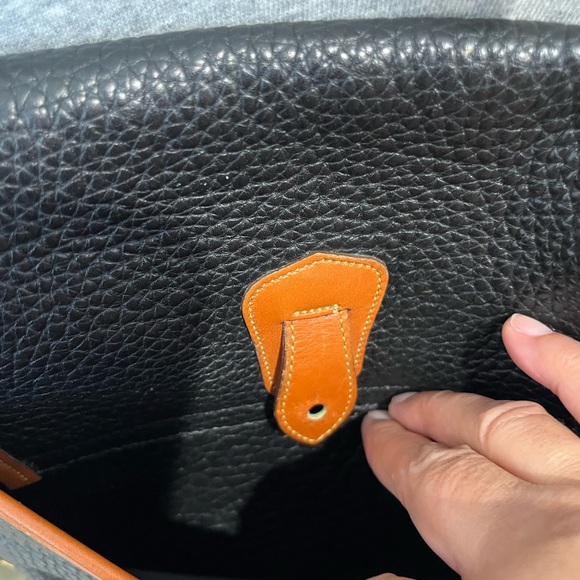 Dooney & Bourke Vintage Black Pebbled Leather Crossbody Bag with Brass Hardware - Picture 6 of 15